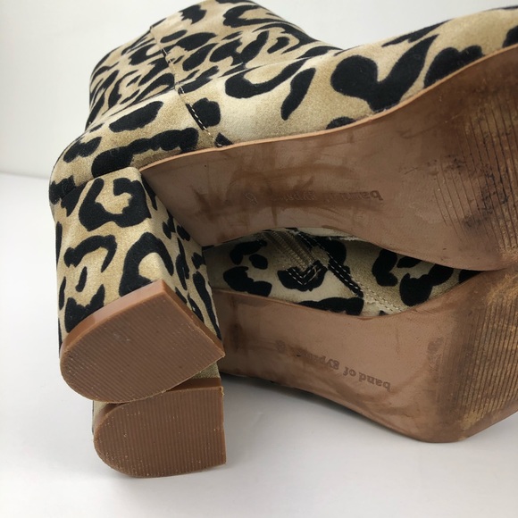 Band of Gypsies Andrea Leopard Print Vegan Booties - Picture 10 of 10